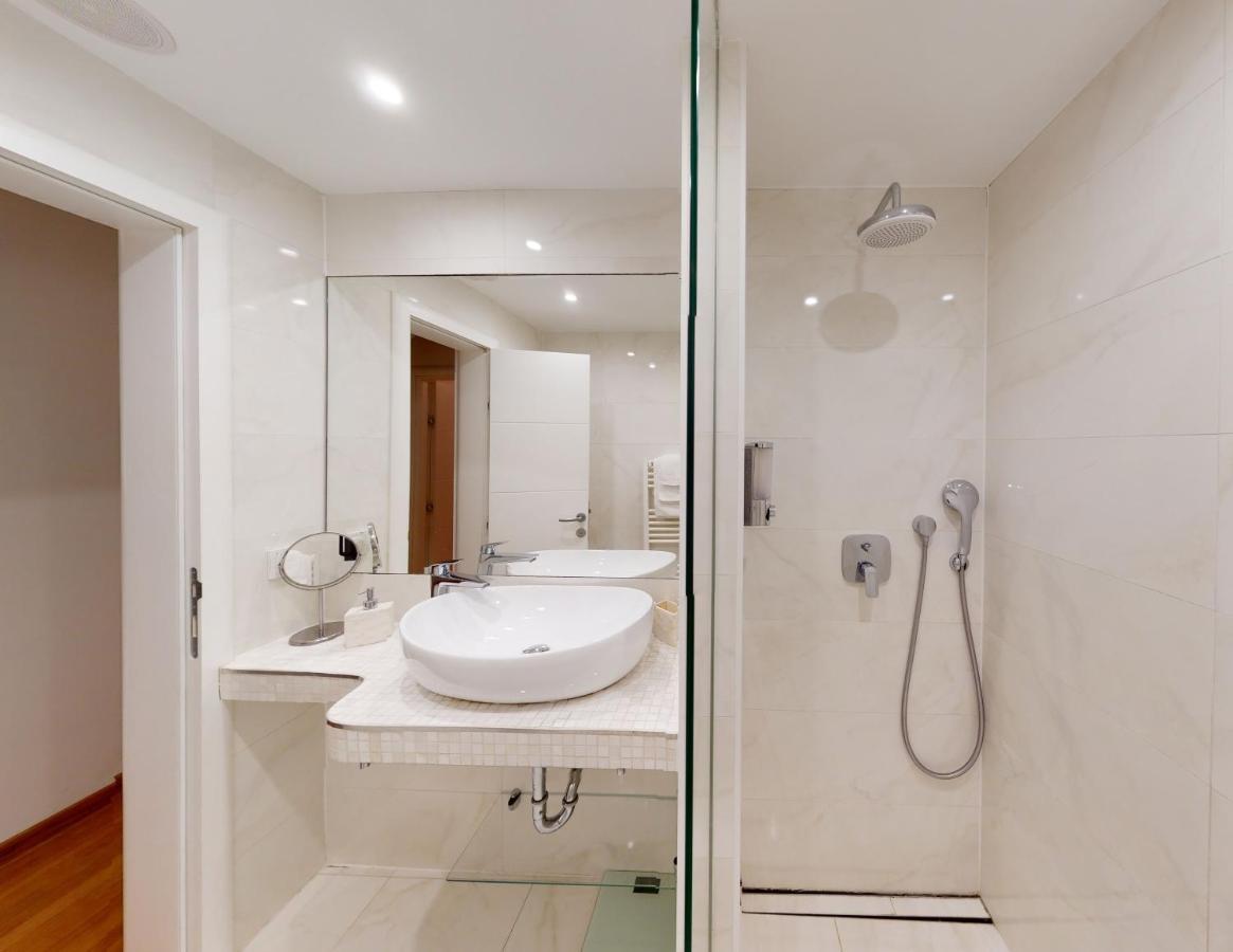 La Dolce Vita Zagreb, Centrally Located & Spacious Apartment Bagian luar foto